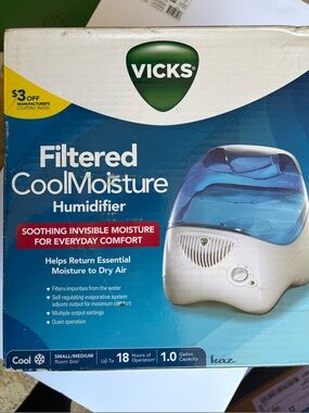 Vicks Filtered CoolMoisture Humidifier - Blue
